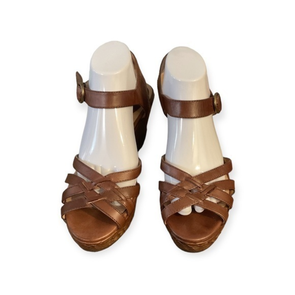 Women’s brown leather Frye‎ platform Carlie sandals, size 9.5